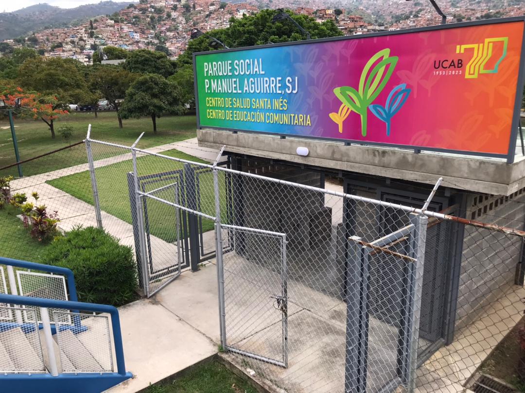 Acceso peatonal Parque Social