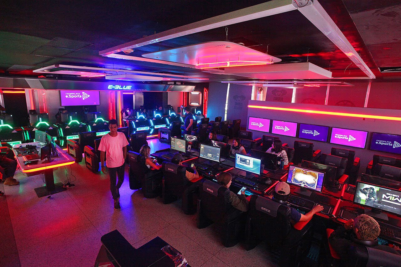 Academia de E-Sports y Artes Digitales