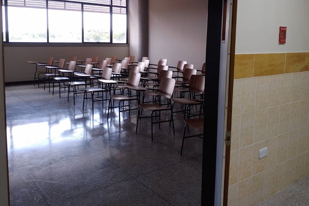 Remozamiento de Aulas de Módulo de Aulas IV en UCAB Guayana