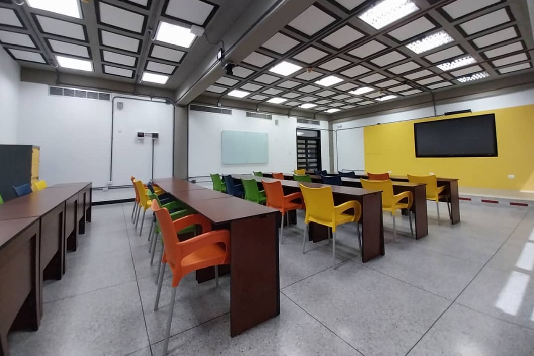 Aula Tecnológica A2-15 en UCAB Guayana